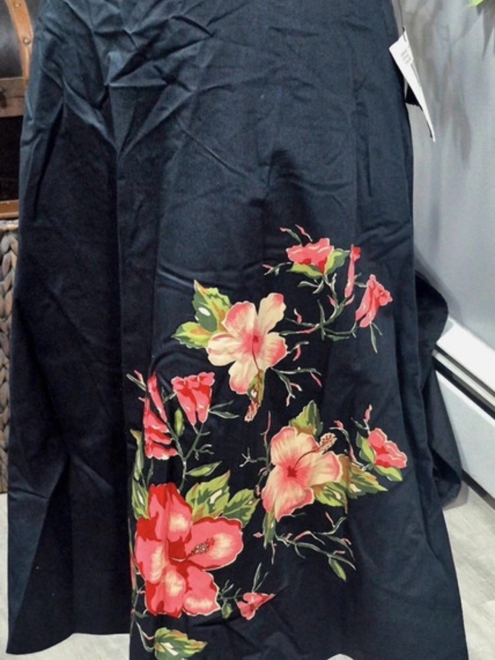 Nautica Black A-Line Midi Skirt Lower Red Pink Floral Design Size 10 New w Tags
